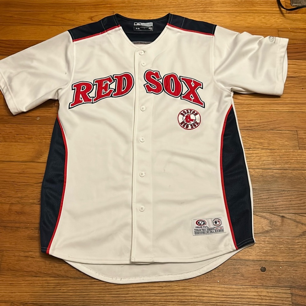 Boston Red Sox merchandise, True Fan size medium never worn